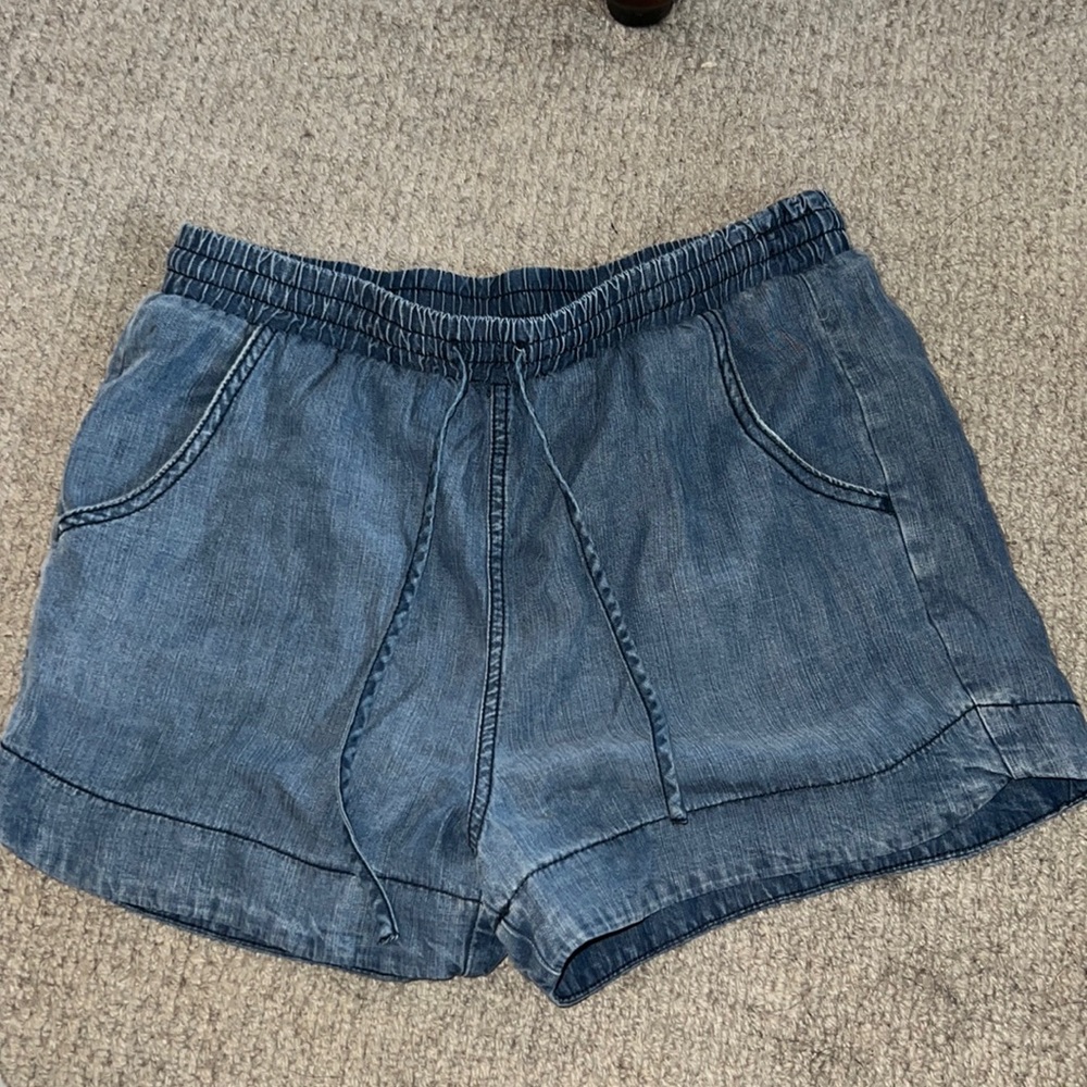 Chambray Universal Thread shorts!! Super soft!